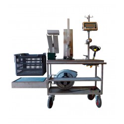 Farrowing trolley with scale